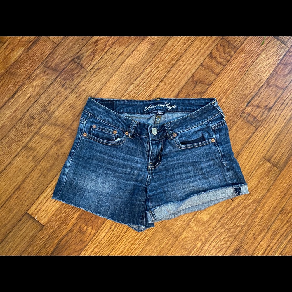 American Eagle dark wash denim shorts Sz 4